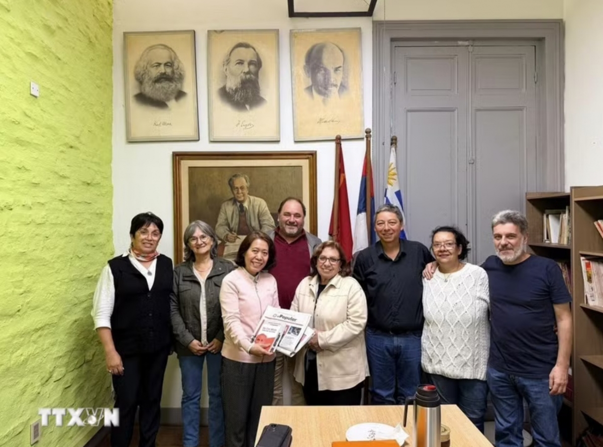 Communist Party of Uruguay bolsters cooperation with Vietnam